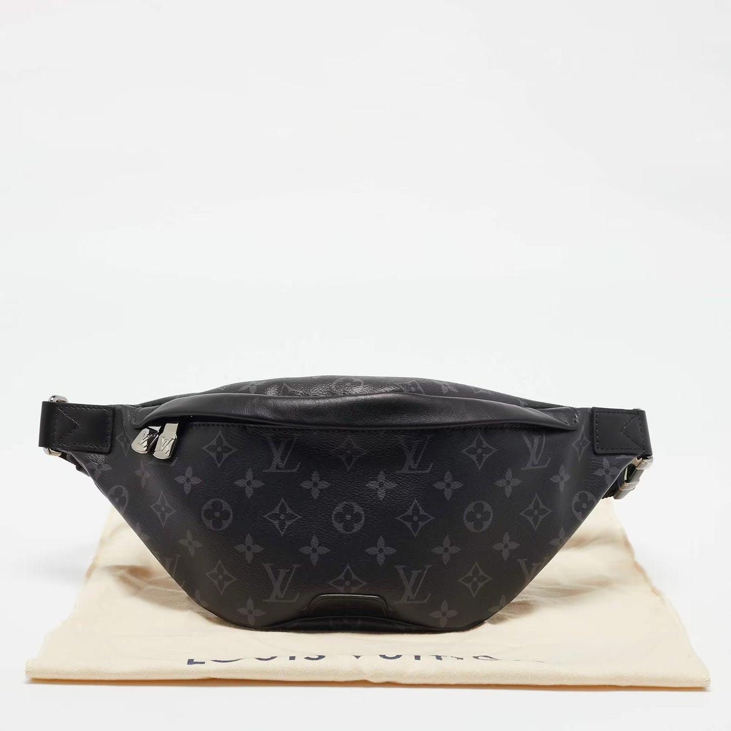 Louis Vuitton Discovery Messenger — Black