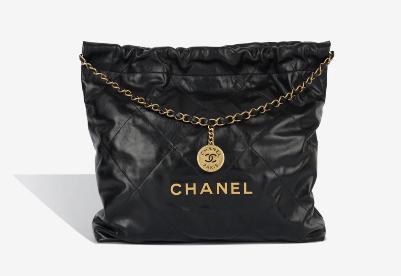 Chanel 22 Tote Bag — Black