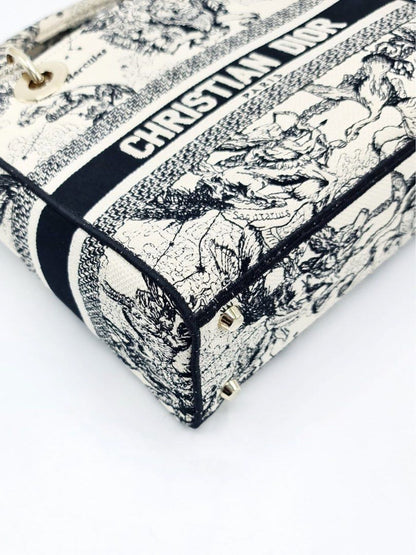 D-Lite Small Bag — Black &amp; White Canvas