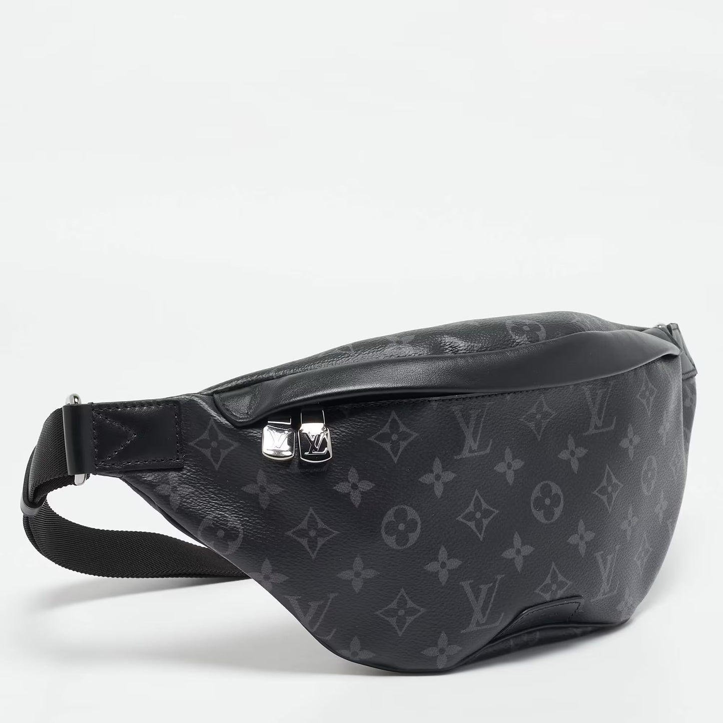 Louis Vuitton Discovery Messenger — Black