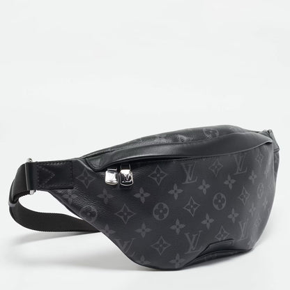 Louis Vuitton Discovery Messenger — Black