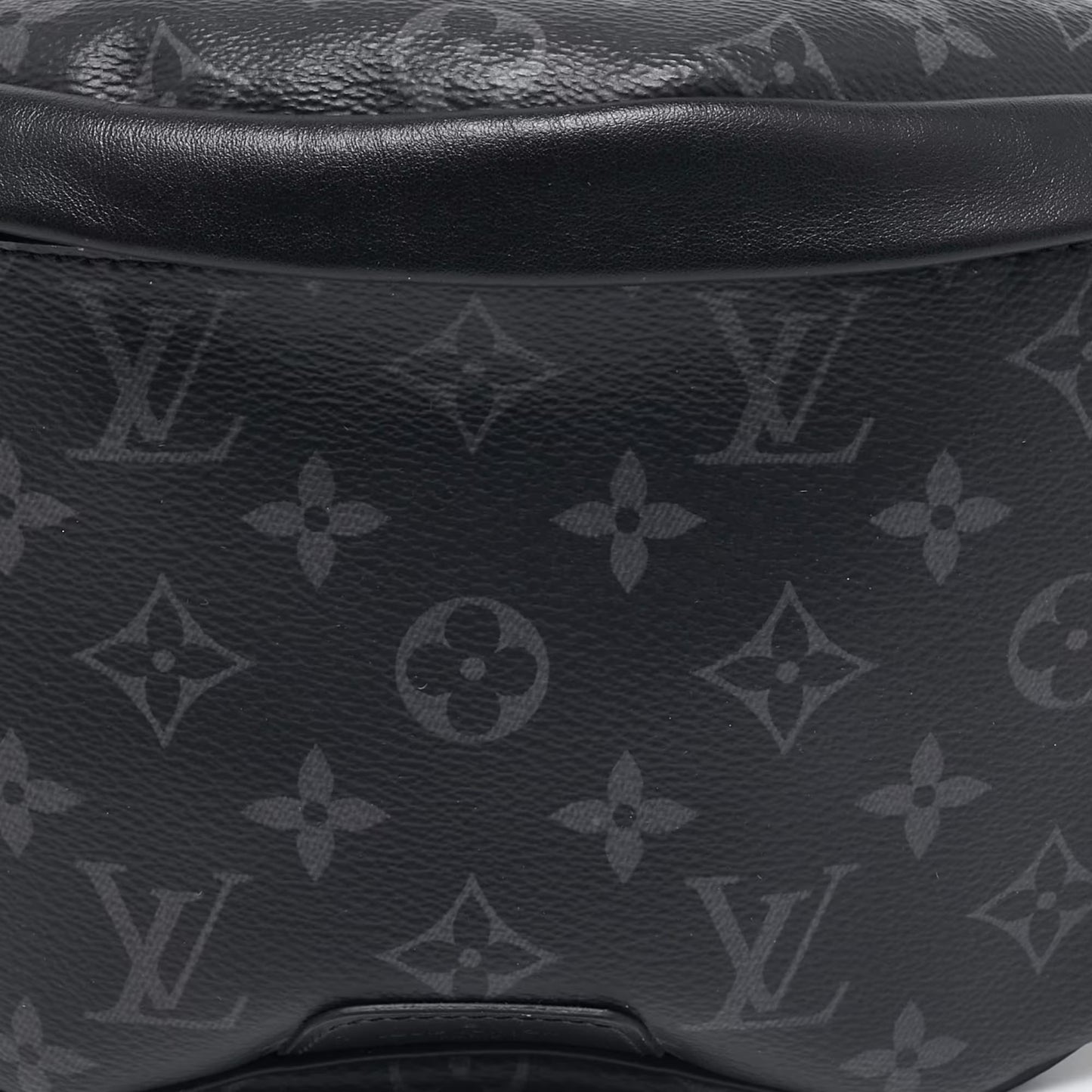 Louis Vuitton Discovery Messenger — Black