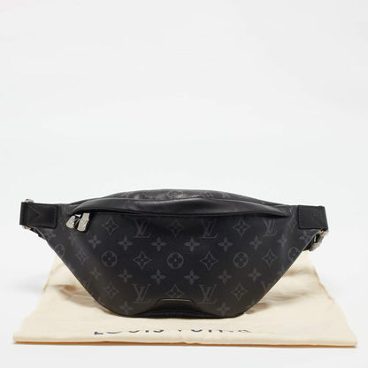 Louis Vuitton Discovery Messenger — Black